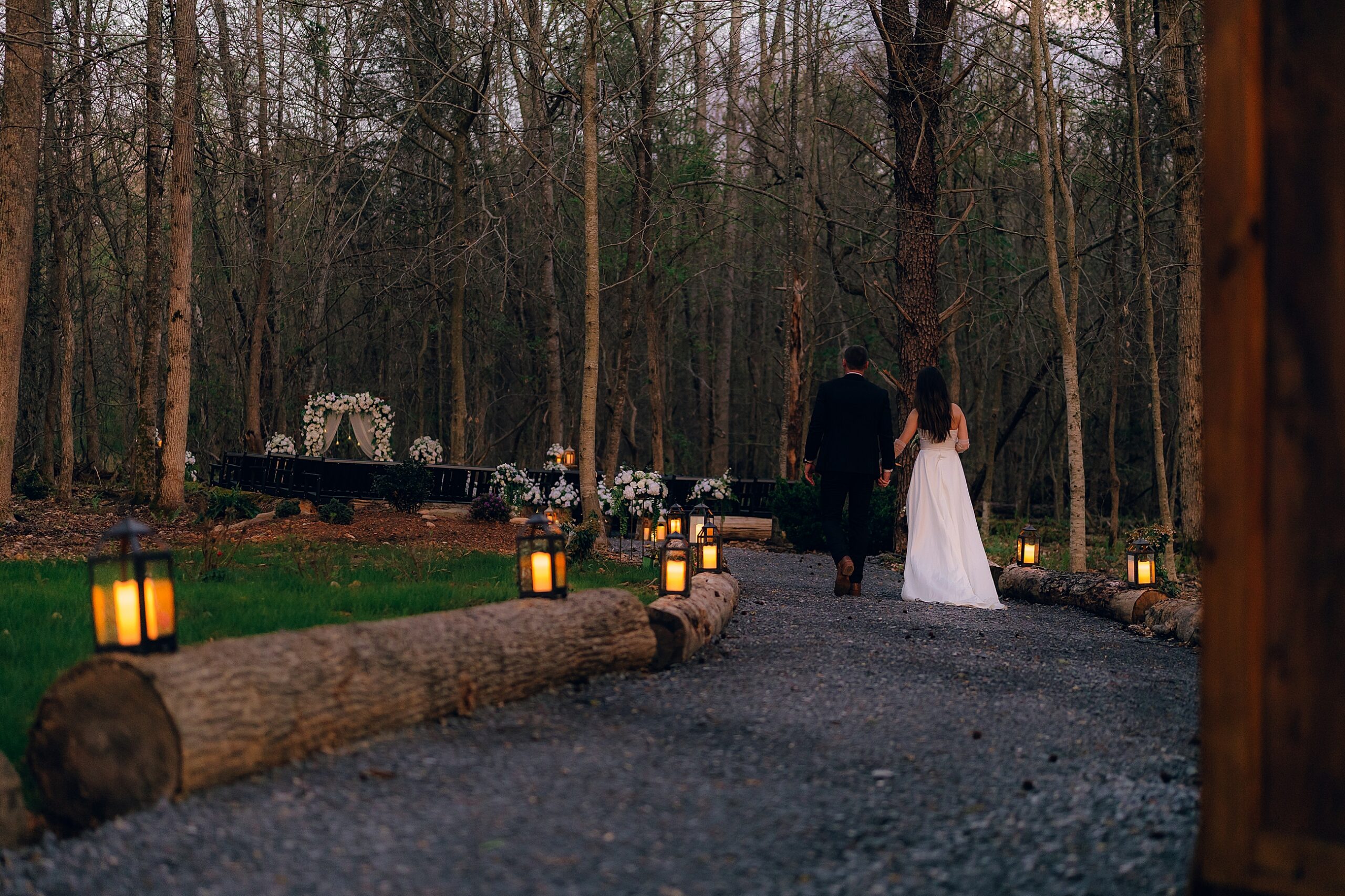 elopement at tailwaters lodge bristol tennessee wedding venue