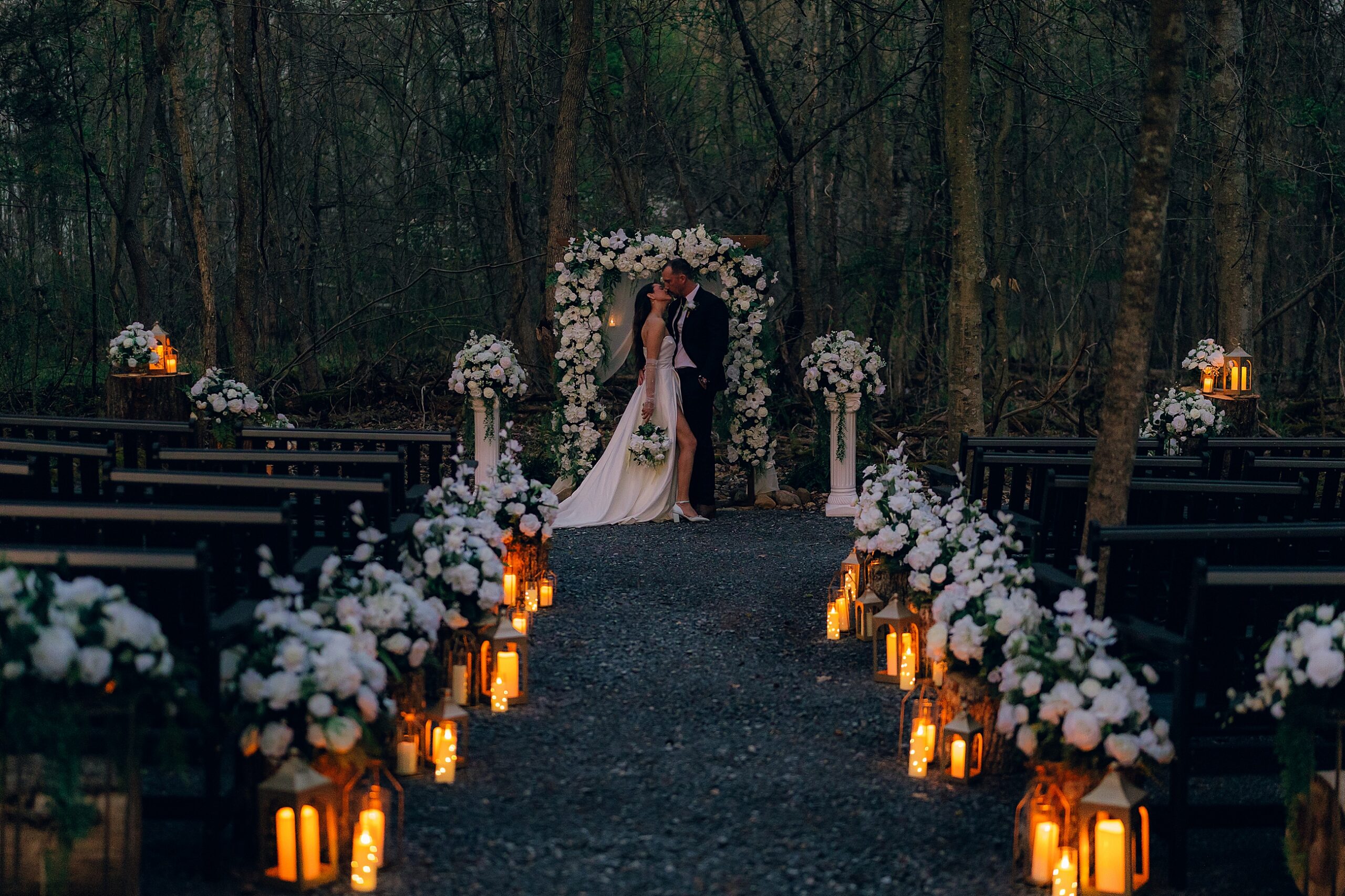 elopement at tailwaters lodge bristol tennessee wedding venue