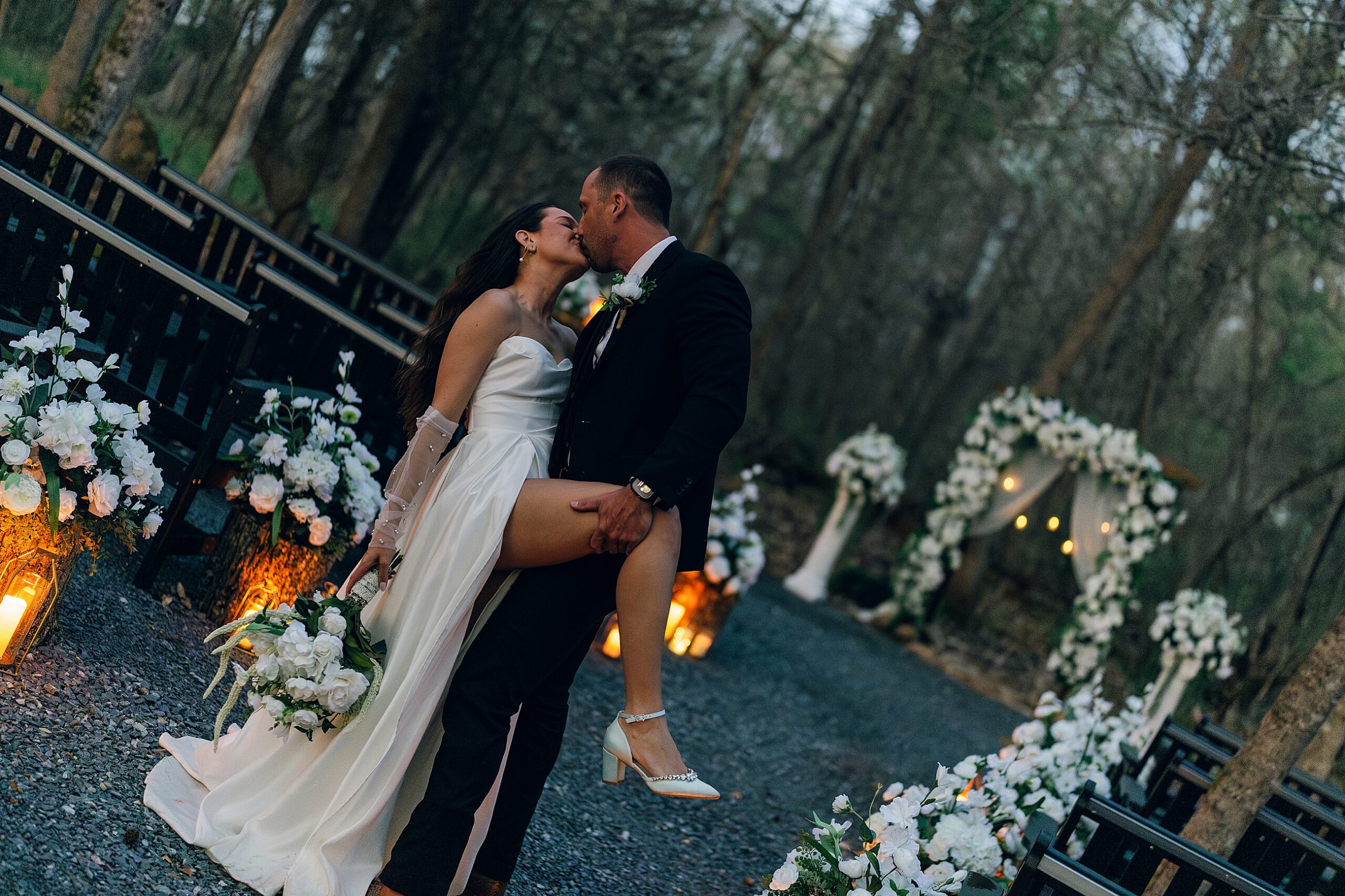 elopement at tailwaters lodge bristol tennessee wedding venue